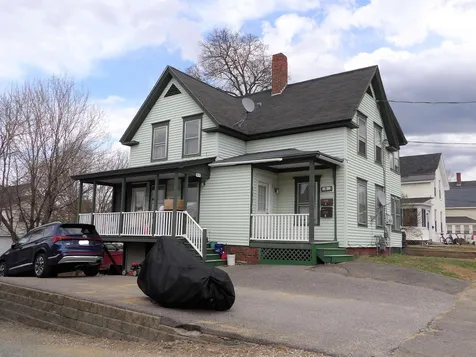 8 Summer Street Laconia NH 03246