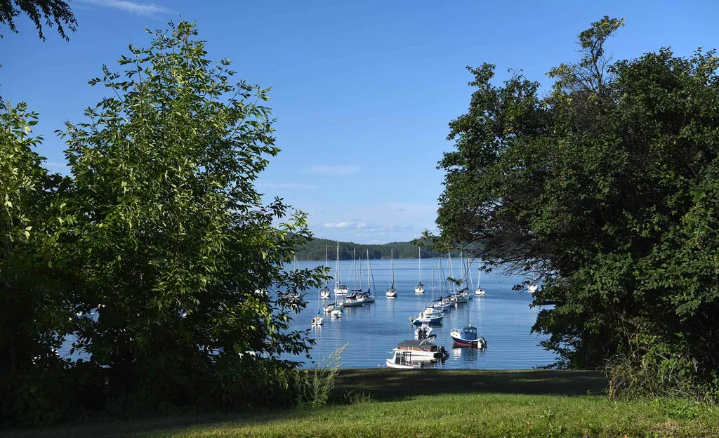 105 West Lakeshore Drive Colchester VT 05446