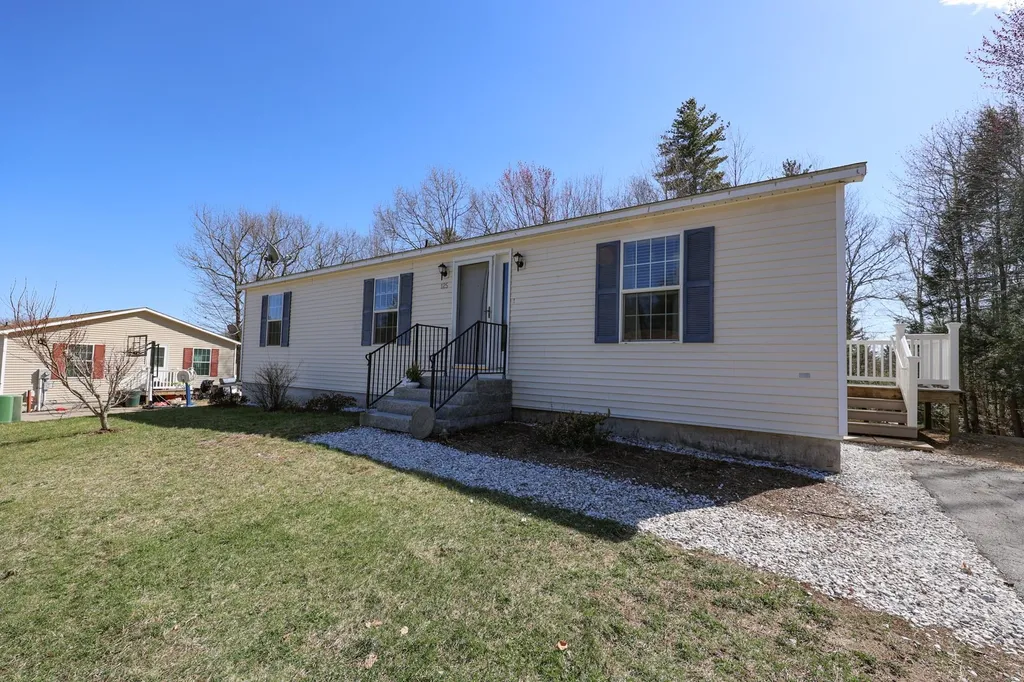 125 Pheasant Lane Barrington NH 03825