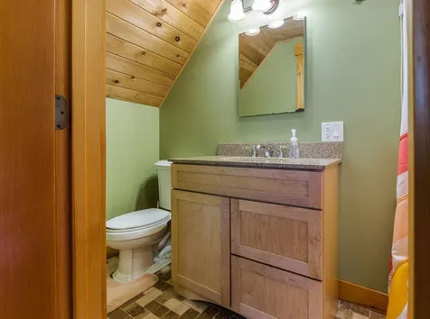 102 Woodland Avenue Gilford NH 03249