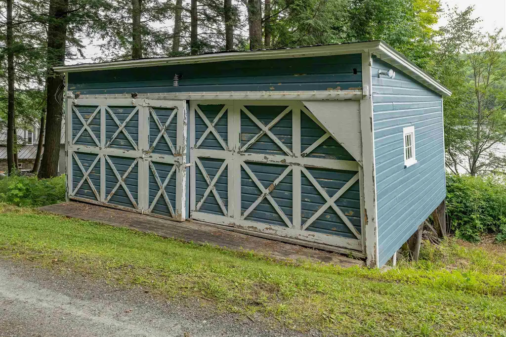 26 Hickey Lane Barnard VT 05031