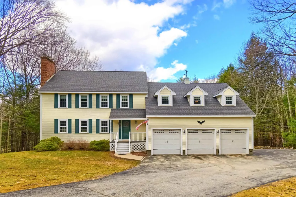 8 Crockett Drive Bow NH 03304