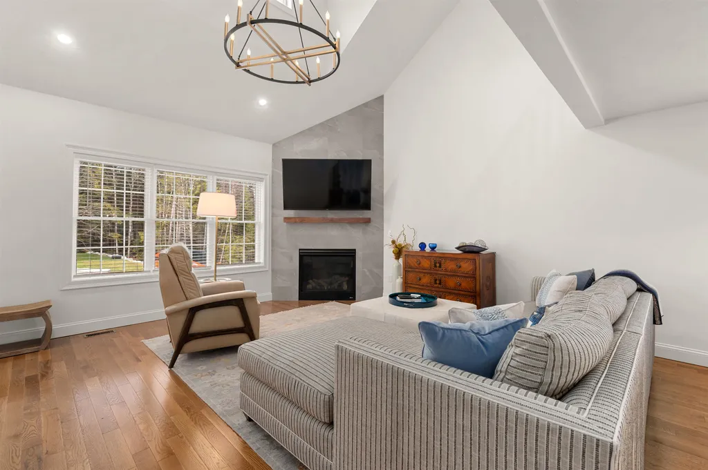112 Brook Hill Meredith NH 03253