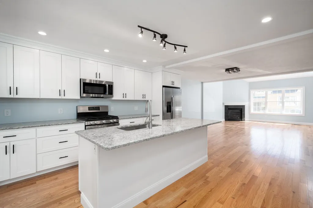 112 Brook Hill Meredith NH 03253