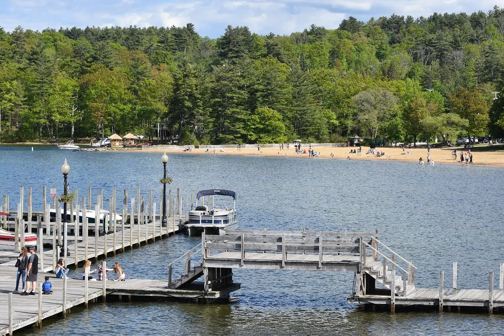 112 Brook Hill Meredith NH 03253