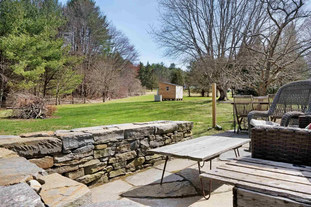 6 Spring Hill Lane Lyme NH 03768