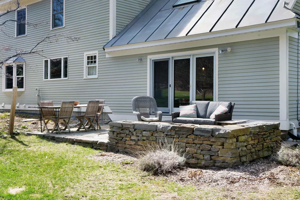 6 Spring Hill Lane Lyme NH 03768