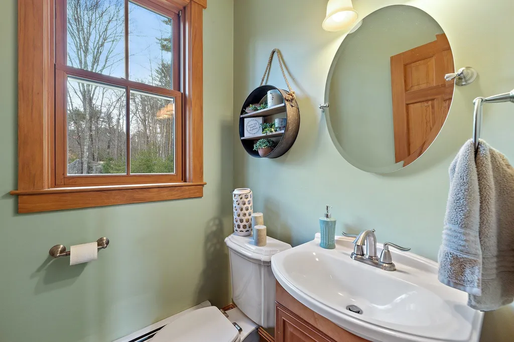 409 Deerfield Road Allenstown NH 03275