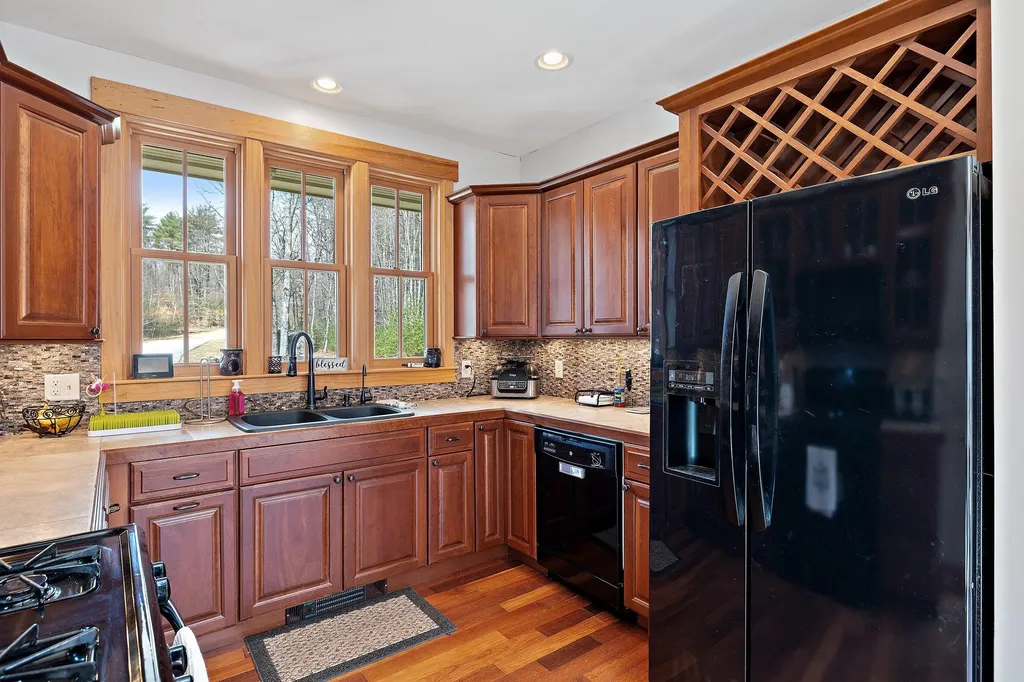 409 Deerfield Road Allenstown NH 03275