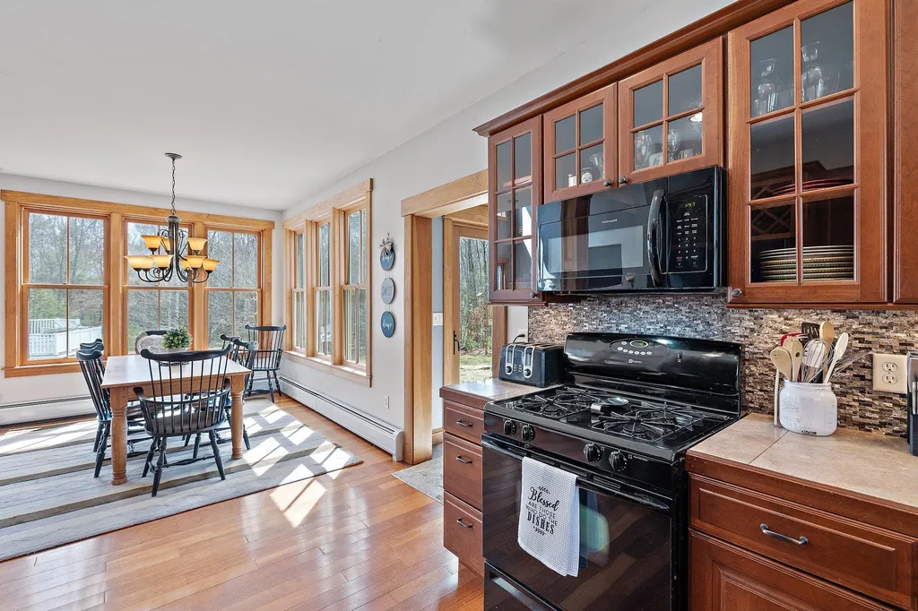 409 Deerfield Road Allenstown NH 03275