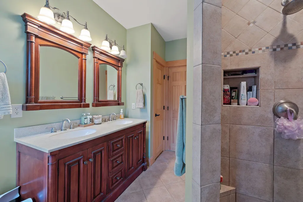 409 Deerfield Road Allenstown NH 03275