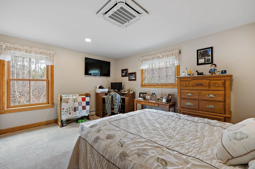 409 Deerfield Road Allenstown NH 03275
