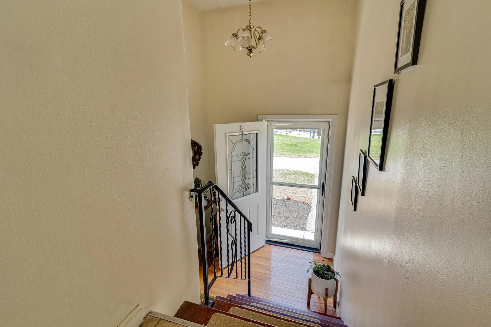 5 Lakeview Road Raymond NH 03077