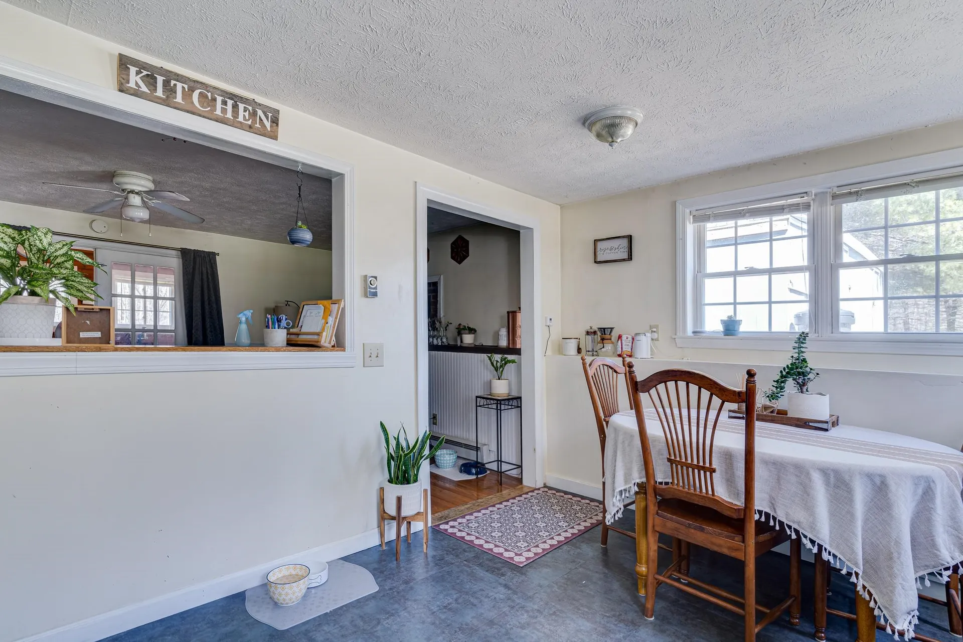 5 Lakeview Road Raymond NH 03077
