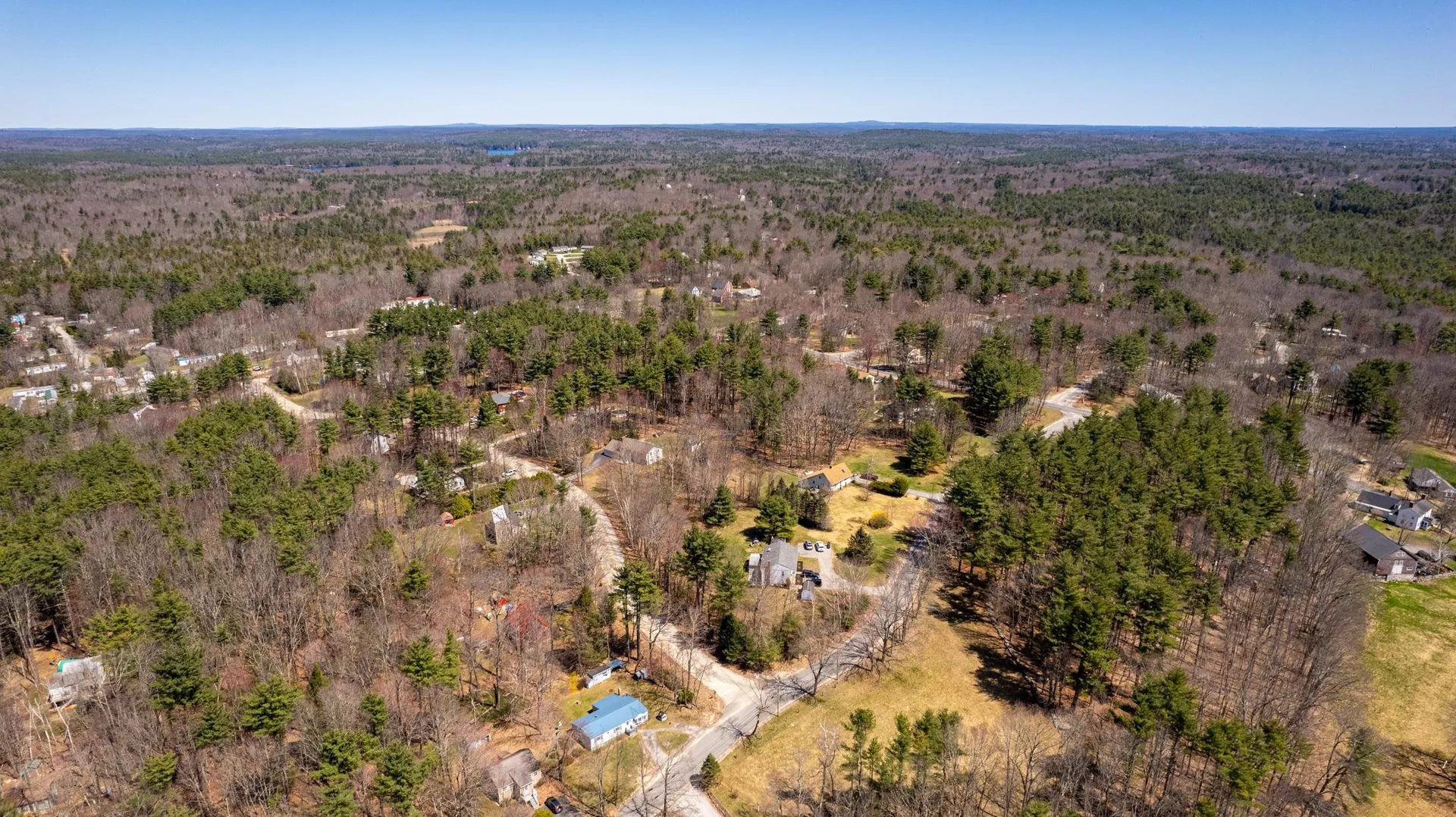 5 Lakeview Road Raymond NH 03077