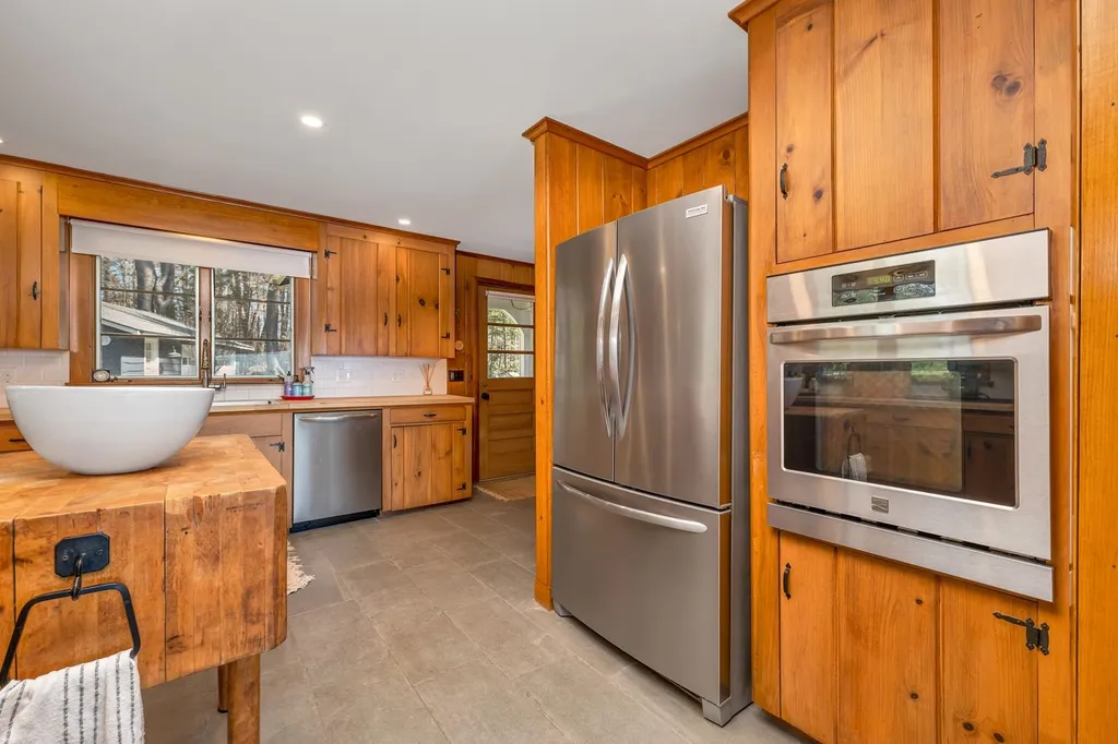 212 Springfield Point Road Wolfeboro NH 03894