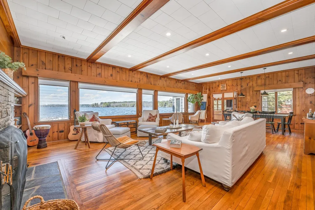 212 Springfield Point Road Wolfeboro NH 03894