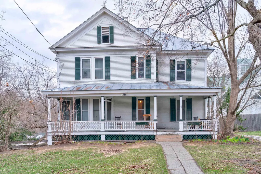82 N Windsor Street Royalton VT 05068
