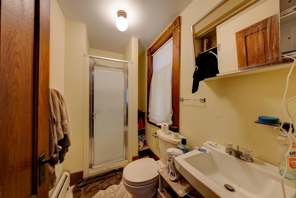 82 N Windsor Street Royalton VT 05068