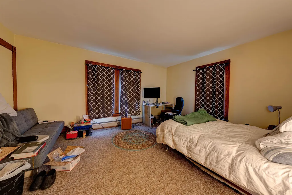 82 N Windsor Street Royalton VT 05068