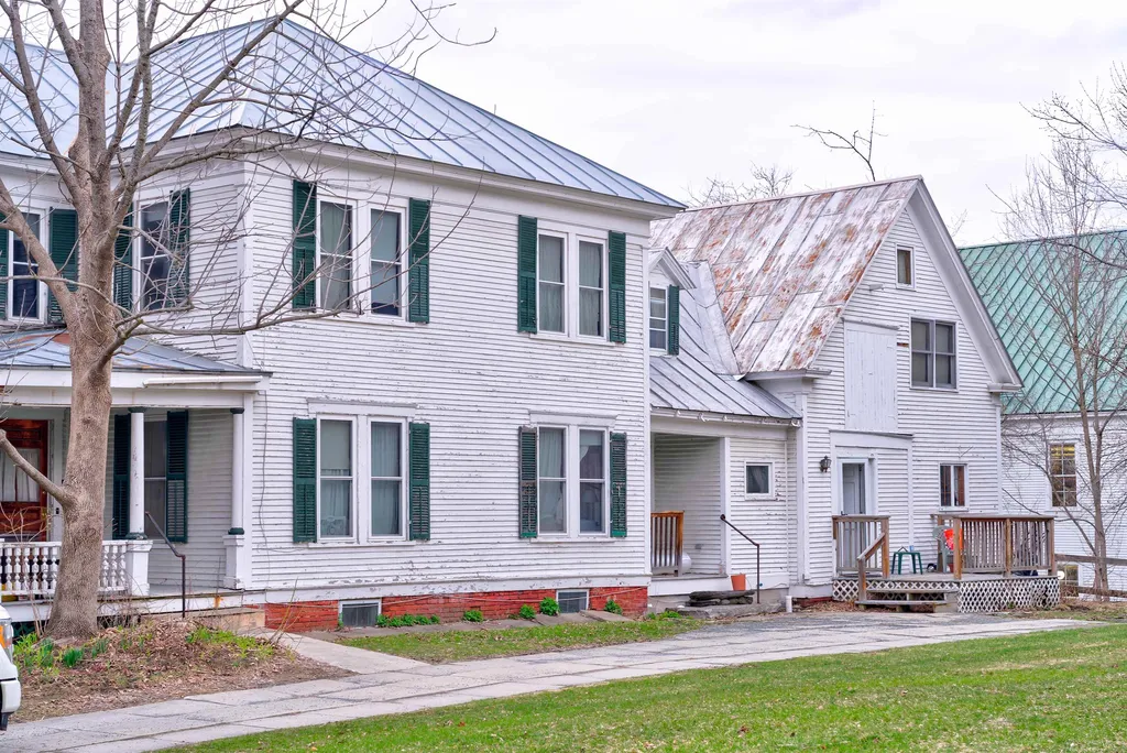 82 N Windsor Street Royalton VT 05068