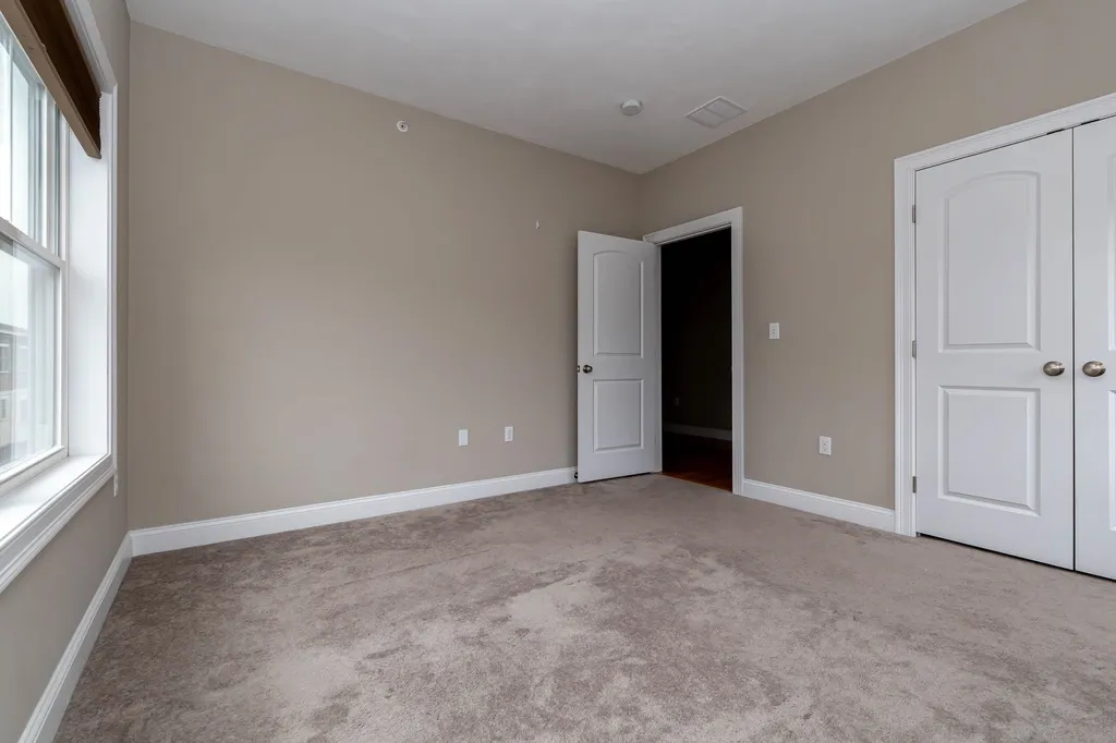 11 Montalcino Way Salem NH 03079