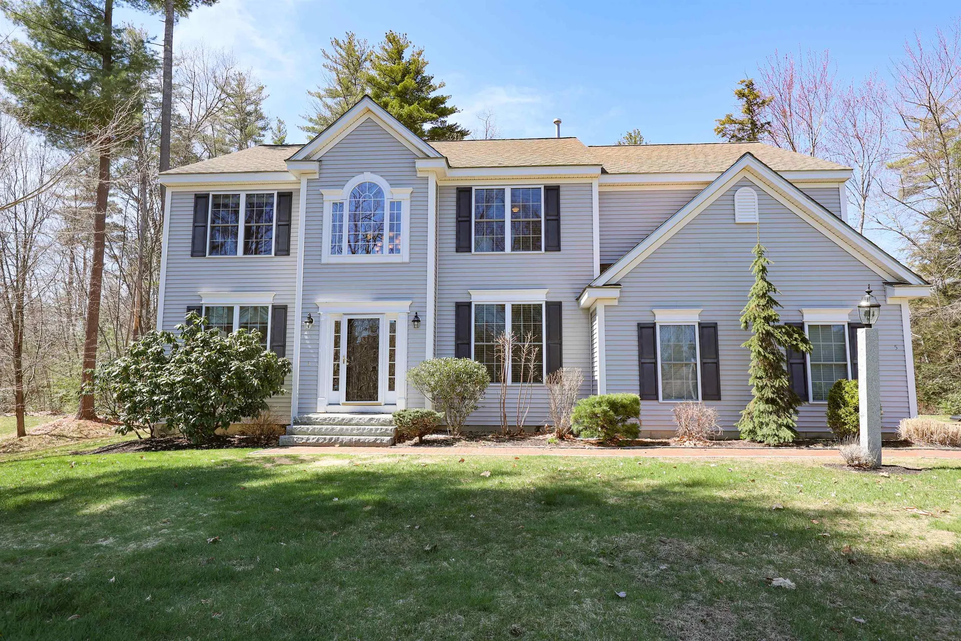 52 Barr Farm Road Bedford NH 03110