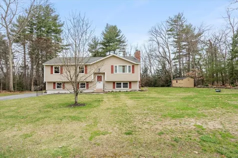 7 Oak Drive Litchfield NH 03052