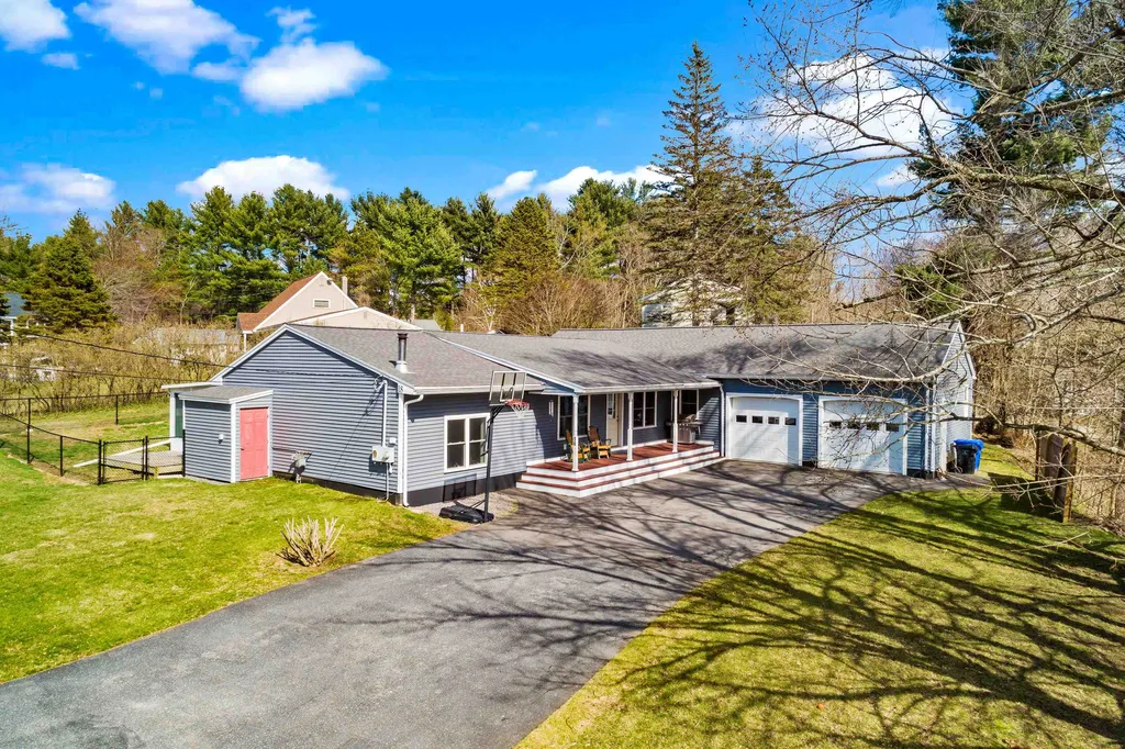 18 Frenette Drive Hudson NH 03051