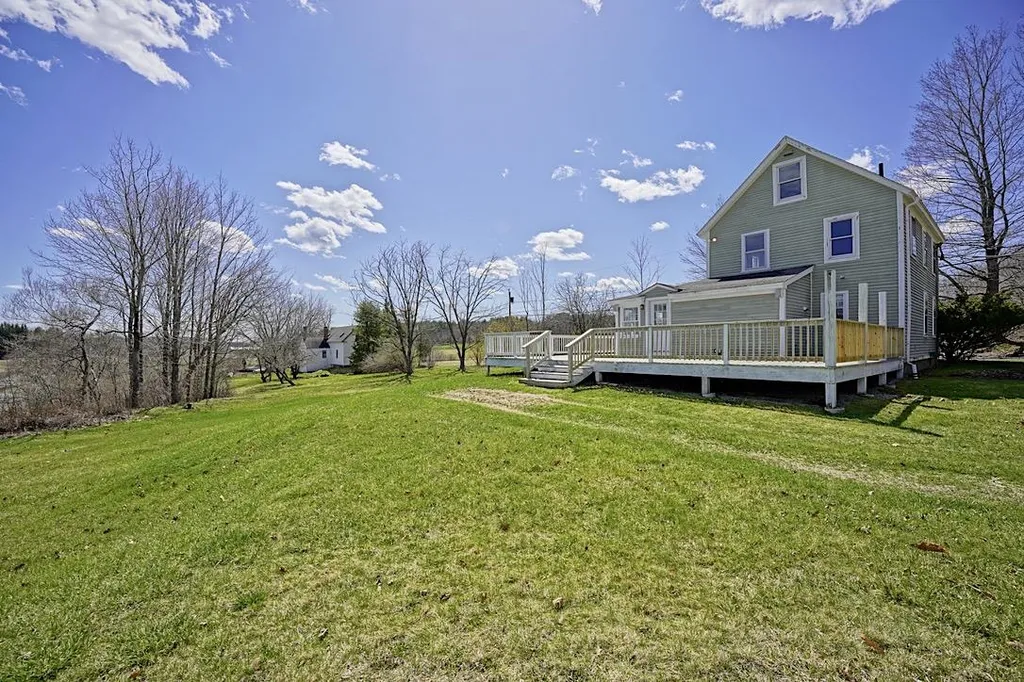 118 Piscataqua Bridge Road Madbury NH 03823