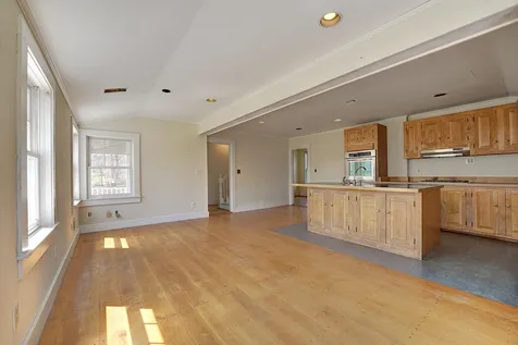 118 Piscataqua Bridge Road Madbury NH 03823