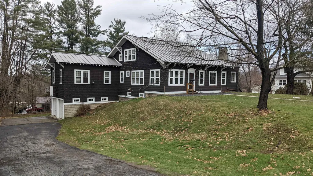 35 Charlestown Road Claremont NH 03743