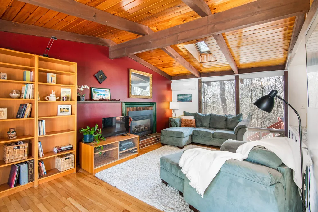 58 Potter Place Shelburne VT 05482