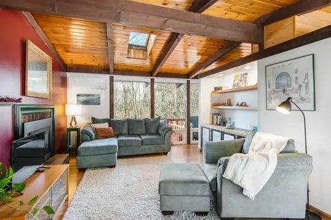 58 Potter Place Shelburne VT 05482