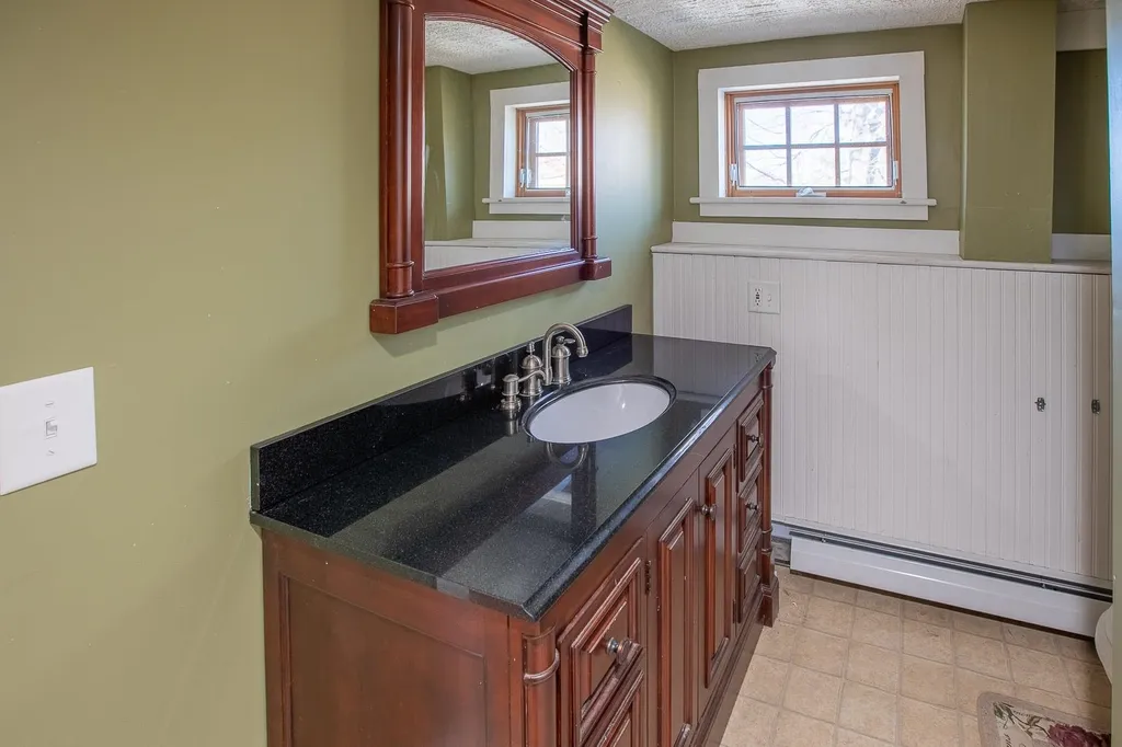 177 North Road Deerfield NH 03037