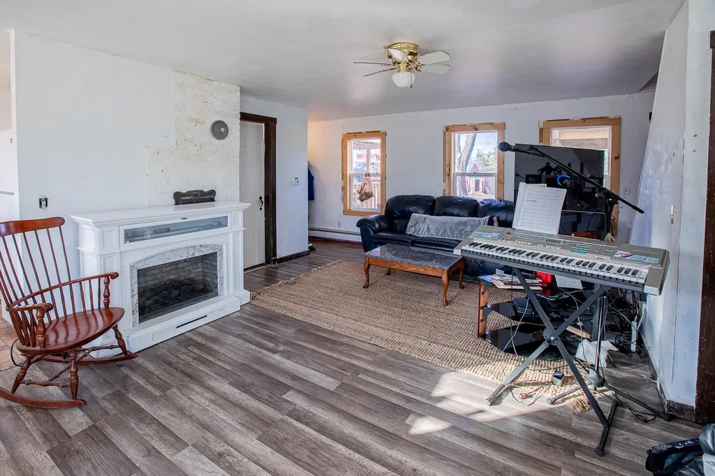 177 North Road Deerfield NH 03037