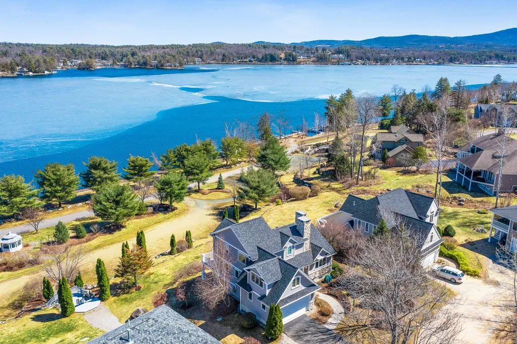 41 Prides Point Way Laconia NH 03246