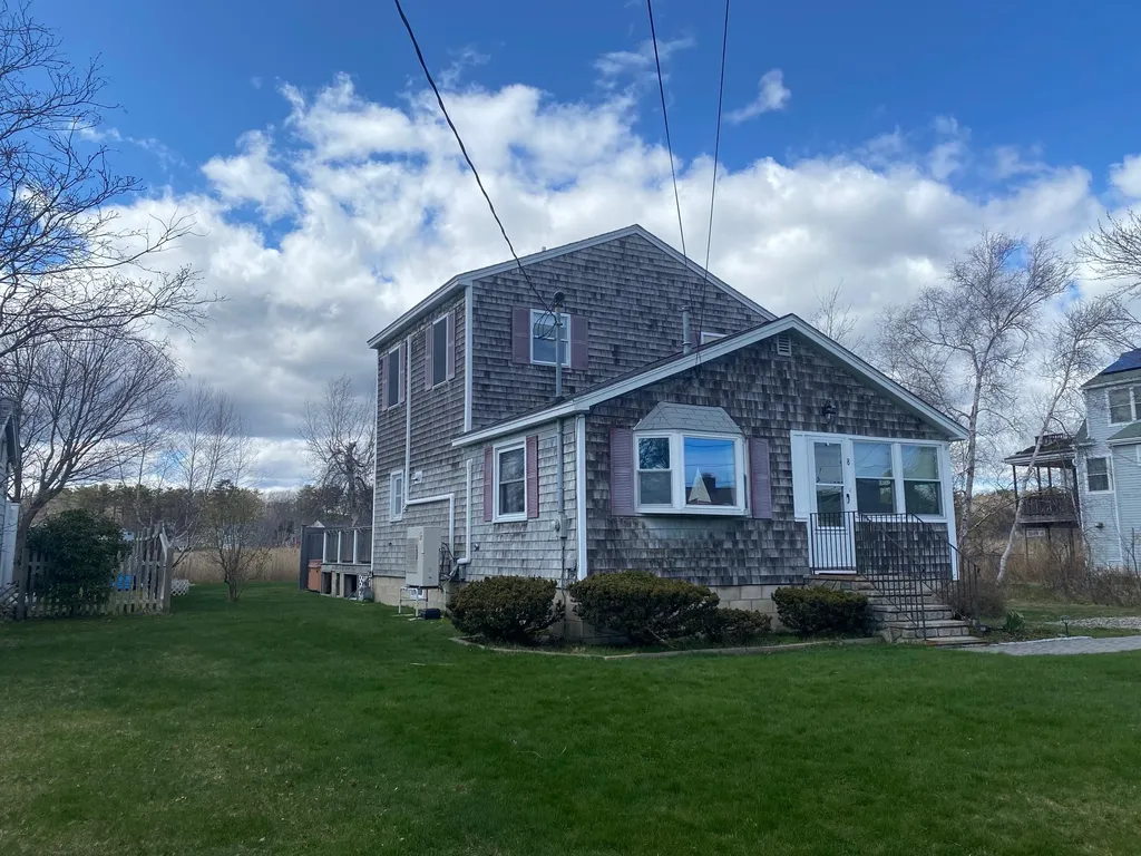 8 Gentian Road Hampton NH 03842