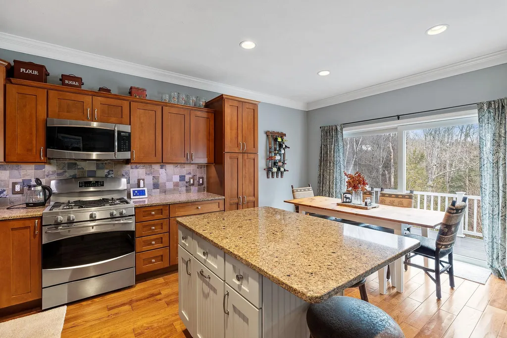 132 Woodland Loop Lincoln NH 03251