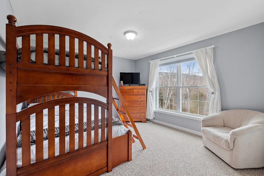 132 Woodland Loop Lincoln NH 03251