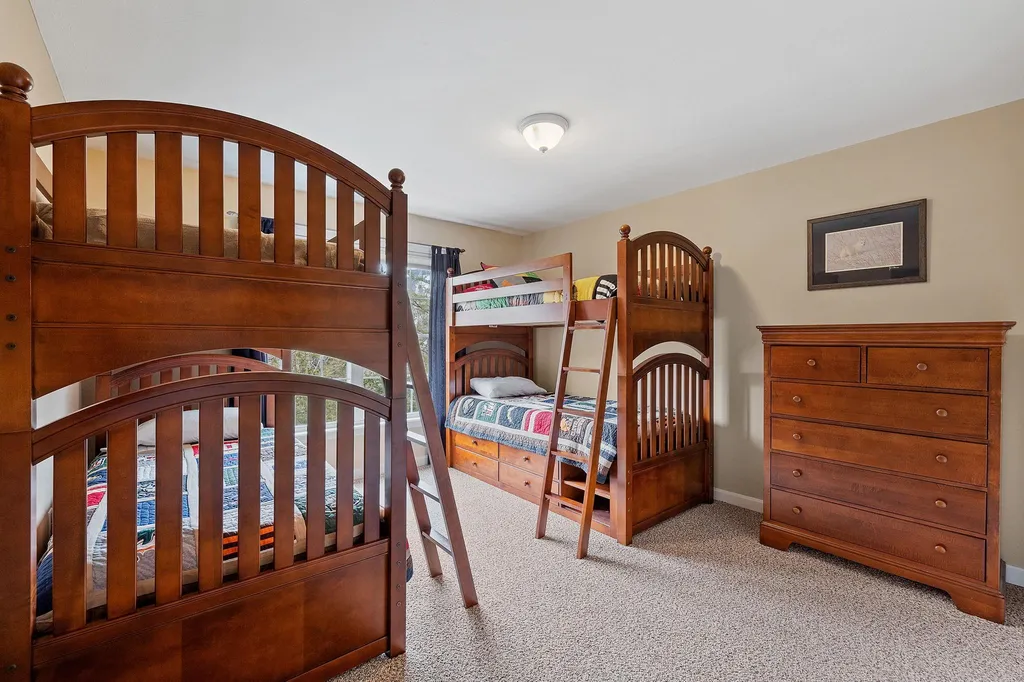 132 Woodland Loop Lincoln NH 03251