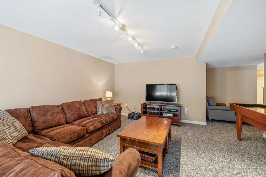 132 Woodland Loop Lincoln NH 03251