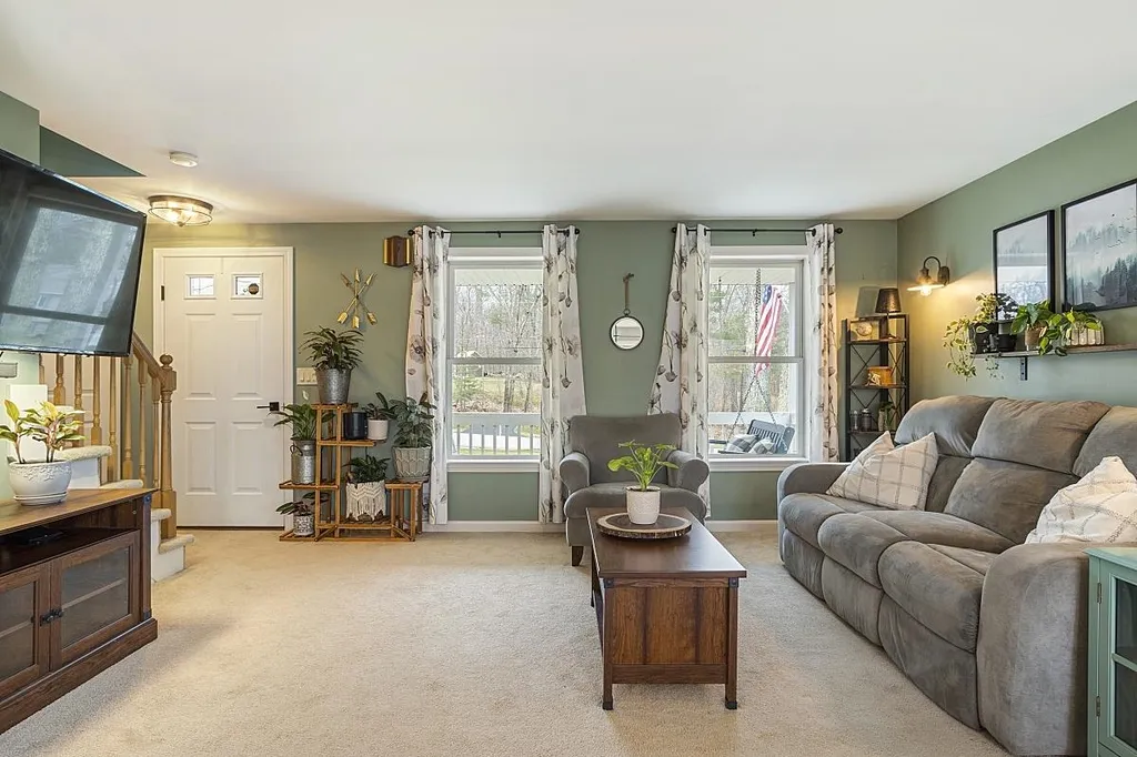 11 Rouleau Drive Somersworth NH 03878