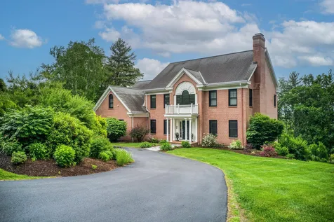 44 Olde English Road Bedford NH 03110