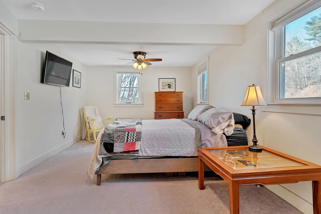 90 Gifford Road Hartford VT 05001