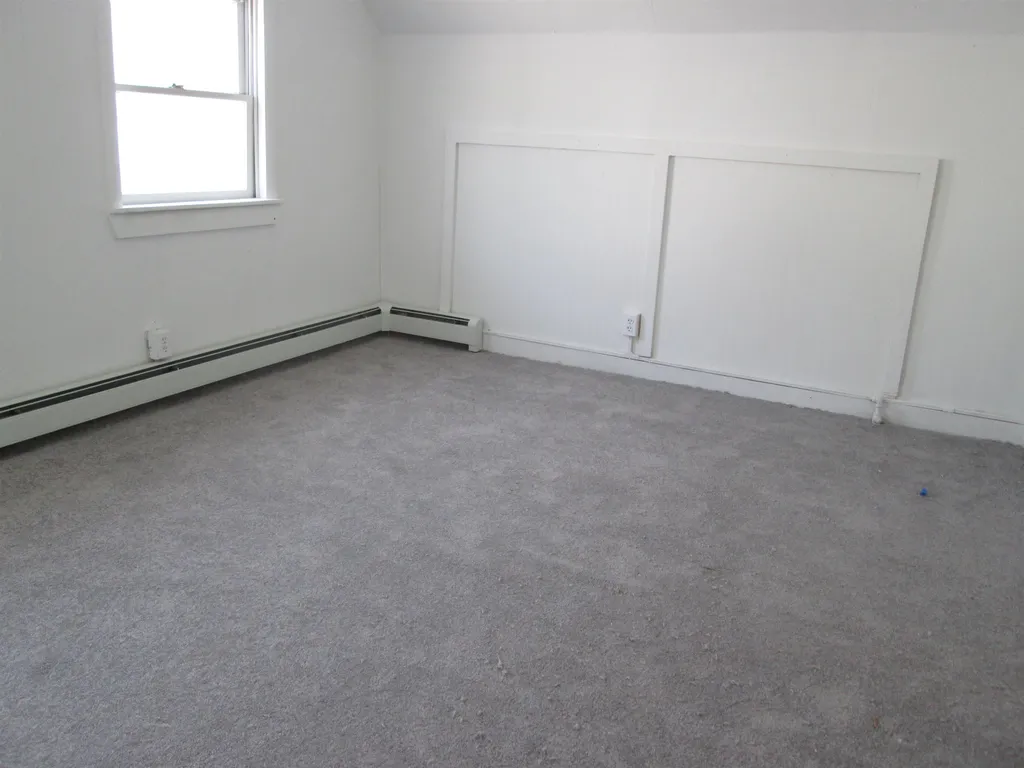 464 Auburn Street Manchester NH 03103