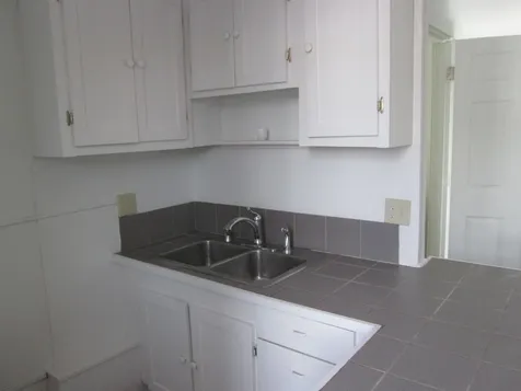 464 Auburn Street Manchester NH 03103