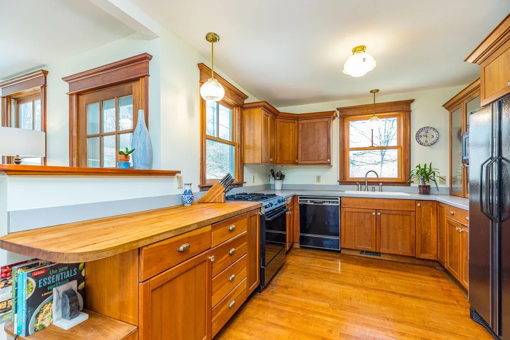 59 Brattle Street South Berwick ME 03908