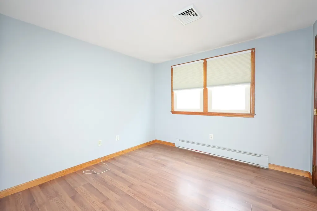 35 Tokanel Drive Londonderry NH 03053