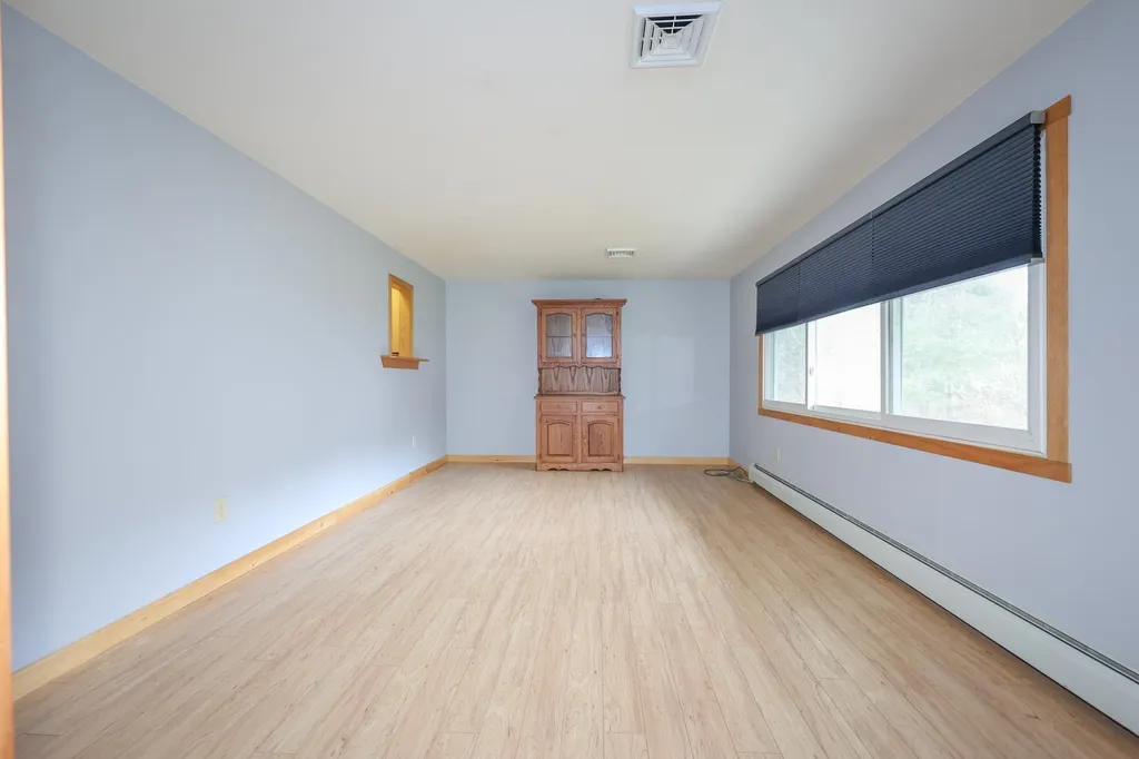 35 Tokanel Drive Londonderry NH 03053